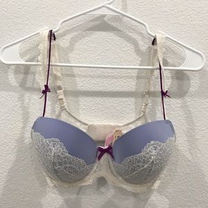 Light violet lace VS bra